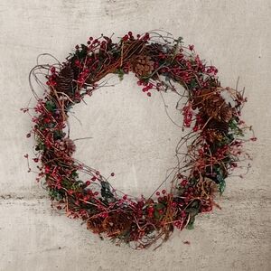 Rustic Grapevine Berry Pinecone Indoor 15" Indoor Wreath